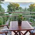 Apartman Sea Side 4*