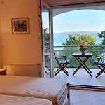 Apartman Sea Side 4*
