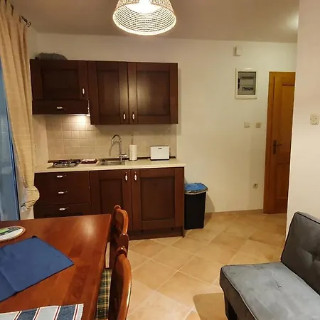 דירה Sea Side 4*