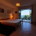 Apartment Sea Side 4* *