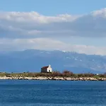Apartment Sea Side 4* *