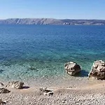 Apartment Sea Side 4*