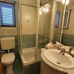 Sea Side 4* Apartment Novi Vinodolski