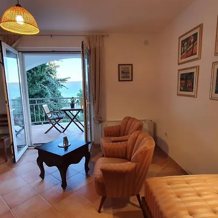 Sea Side 4* Appartamento *