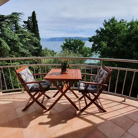 Sea Side 4* Apartman *