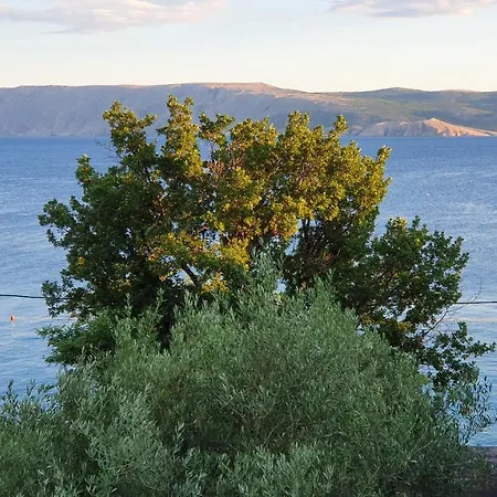 Sea Side 4* Apartment Novi Vinodolski