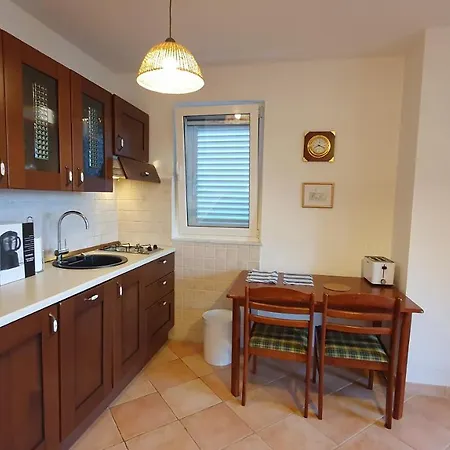Sea Side 4* Apartment Novi Vinodolski