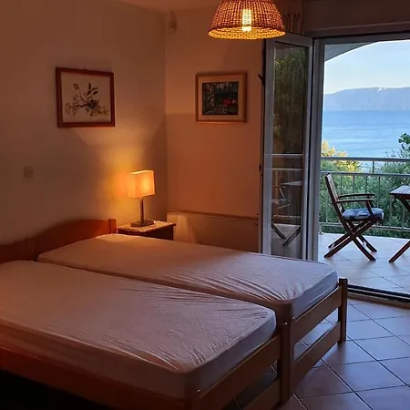 Sea Side 4* Apartman *